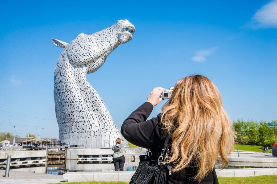 From Edinburgh: Loch Lomond, Kelpies & Stirling Castle Tour - Is $57 good value for nine hours?
