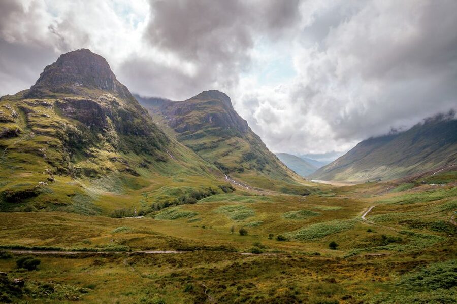 From Edinburgh: Loch Ness and The Highlands Tour - Stirling Castle views and the road north