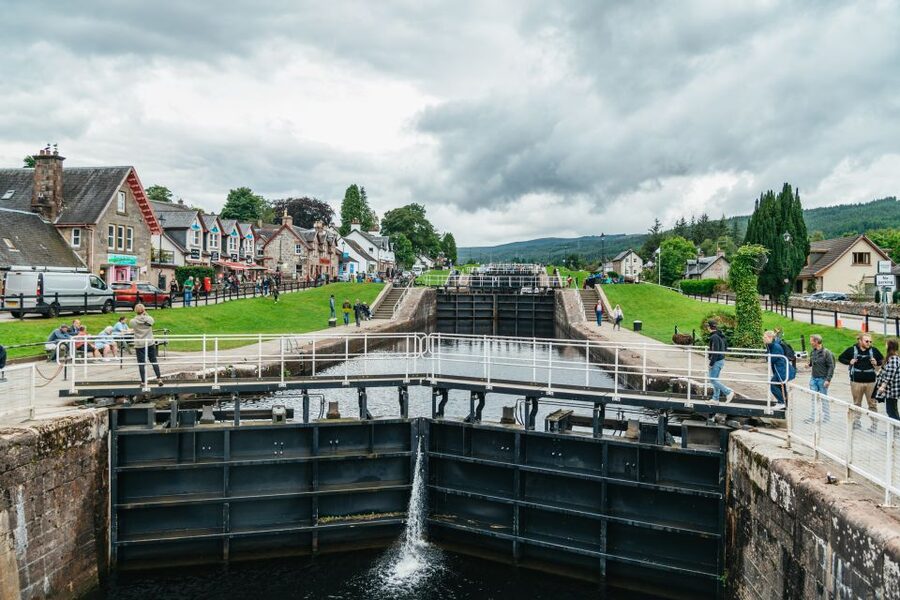 From Edinburgh: Loch Ness, Glencoe & Scottish Highlands Tour - Highland cows and Loch Lomond scenery