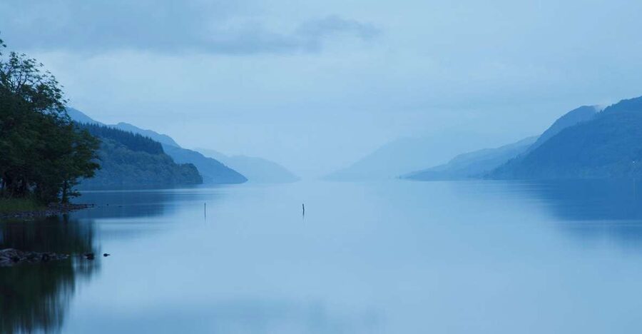 From Edinburgh: Loch Ness & Inverness Tour in Spanish - Loch Ness and the Urquhart Castle choice