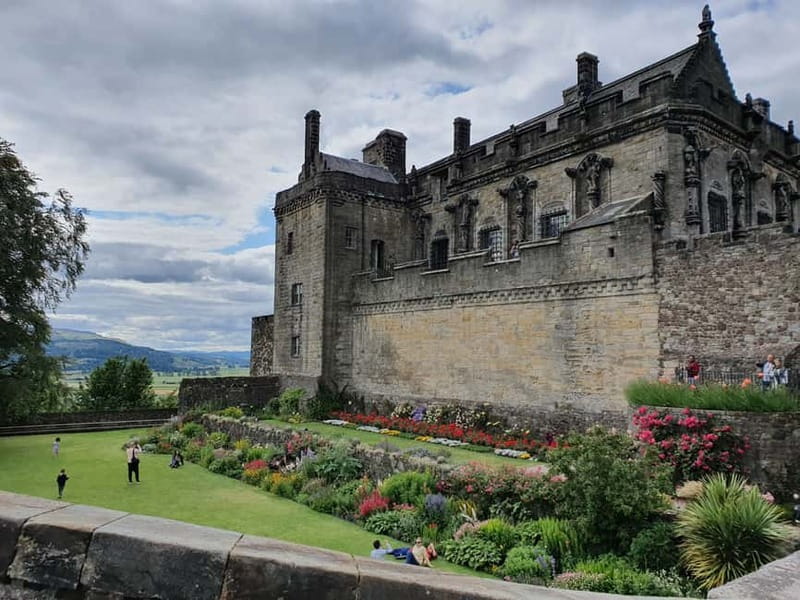 From Edinburgh: Stirling Castle, Kelpies and Loch Lomond - Who will enjoy this day trip most