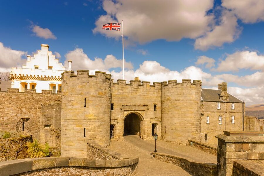 From Glasgow: Loch Lomond, Trossachs & Stirling Castle Tour - Callander and a useful coffee pause