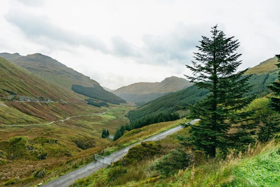 From Glasgow: Oban, Glencoe, Highland Lochs & Castles Tour - The guides are a major part of the value