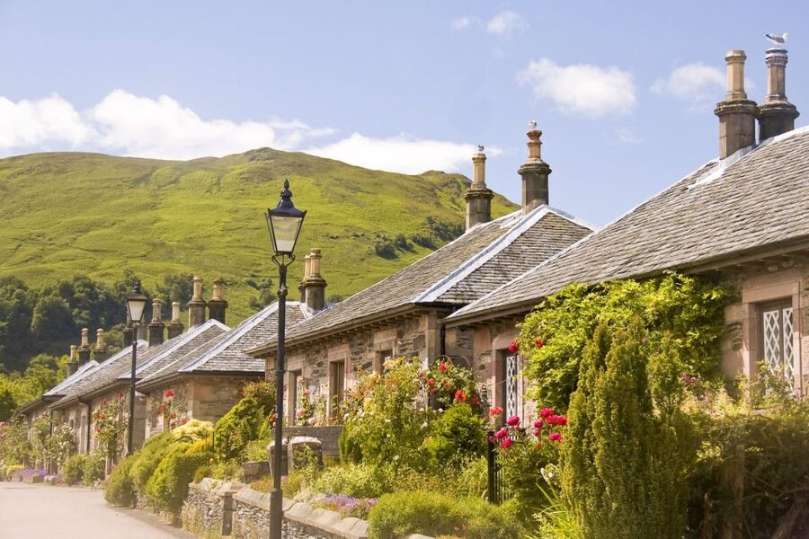 From Glasgow: Oban, Glencoe & West Highland Castles Day Trip - Oban: seafood, harbor views, and a tight lunch stop