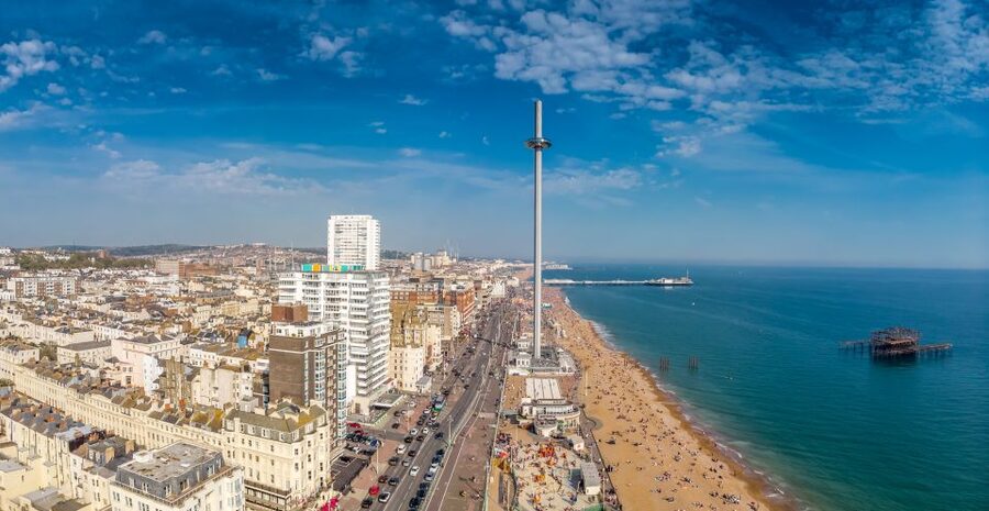 From London: Brighton & Seven Sisters Small-Group Tour - Leaving London for the Sussex coast