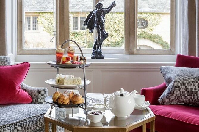 From London: Cotswolds Guided Trip Including Bourton-on-the-Water - Broadway Tower, views, and a Cold War surprise