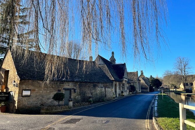 From London: Cotswolds Guided Trip Including Bourton-on-the-Water - Who should book this Cotswolds tour?