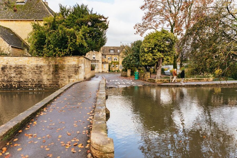 From London: Full-day Cotswolds Tour with Optional Lunch - Bibury and the Swan Hotel lunch