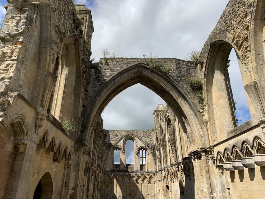 From London: Glastonbury and Cheddar Gorge Guided Day Trip - Passing Wells and entering Somerset