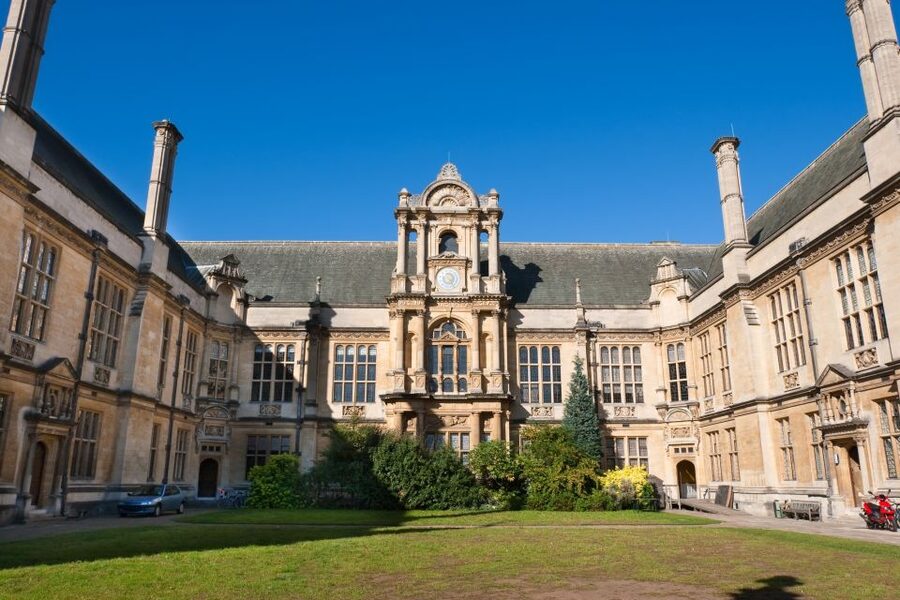 From London: Oxford and Cambridge Universities Tour - Is $160 good value?