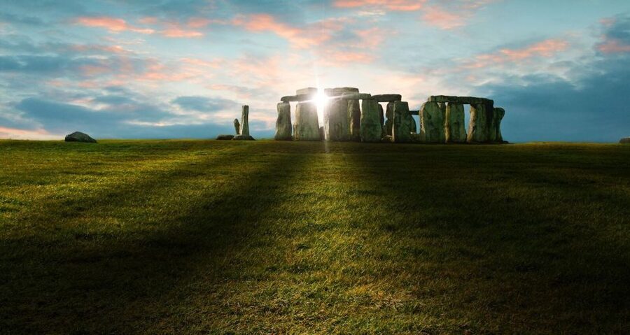 From London: Private Stonehenge Sunrise Viewing & Bath - Should you book it?