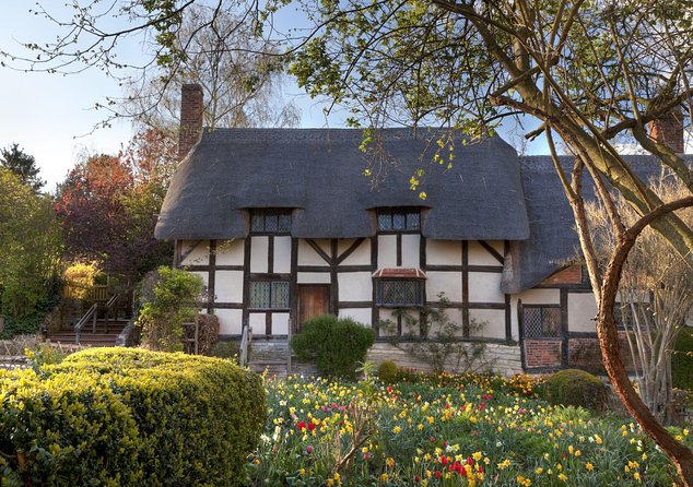 From London: Shakespeare's Stratford-upon-Avon Day Trip by Coach - Anne Hathaway’s Cottage, with a little more breathing room