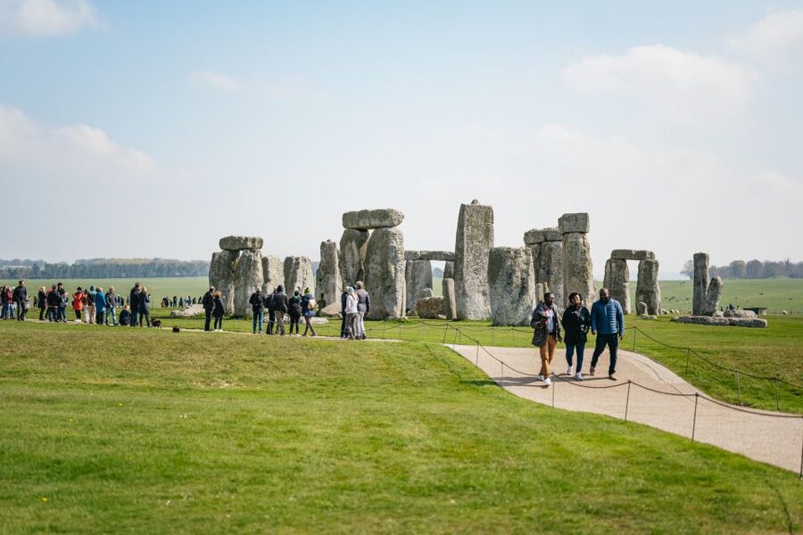 From London: Stonehenge Half-Day Trip - Arriving at the Stonehenge visitor centre