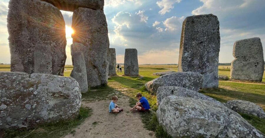 From London: Stonehenge Private Inner Circle Tour with Bath - The sunrise schedule: Stonehenge first