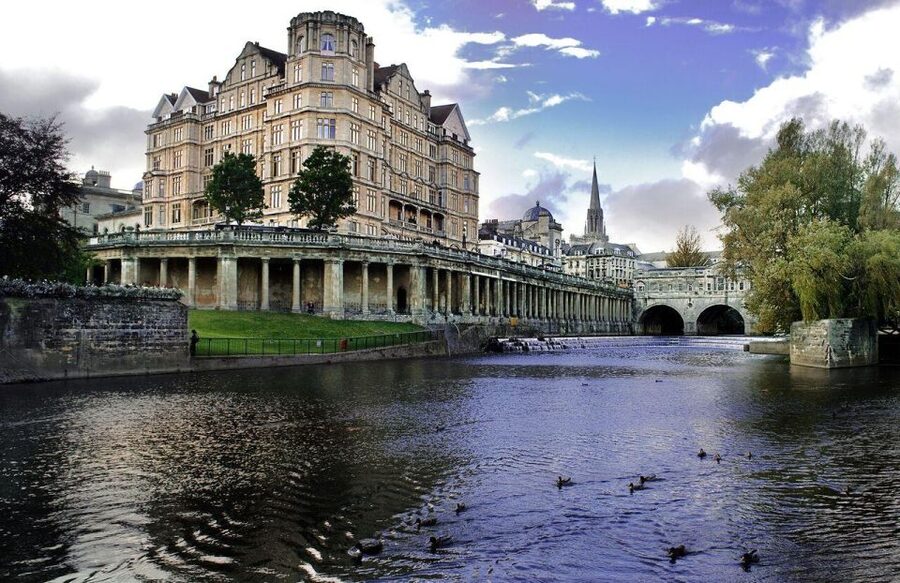From London: Stonehenge & Roman Baths Full-Day Trip - Bath: Roman foundations beneath Georgian elegance