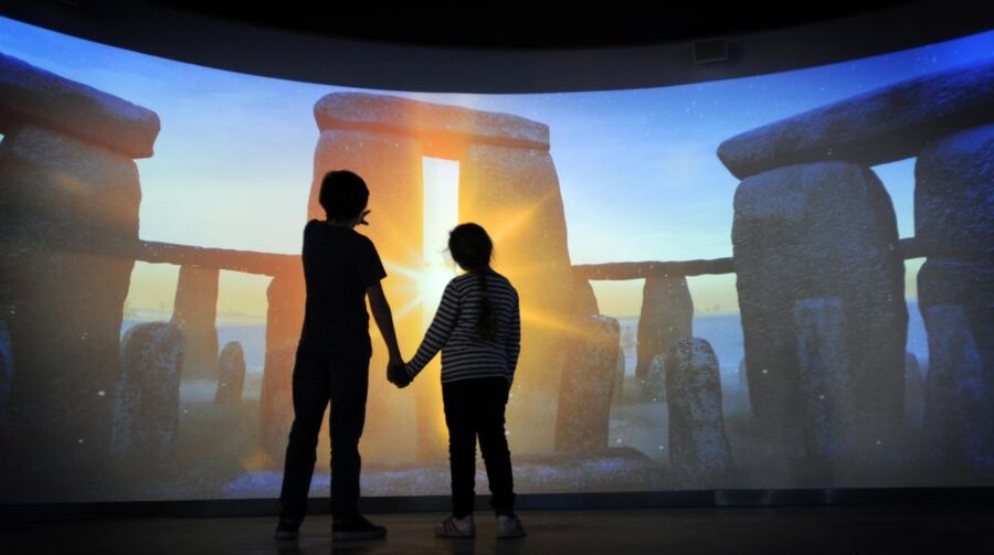 From London: Stonehenge & Roman Baths Full-Day Trip - How much time do you really get?