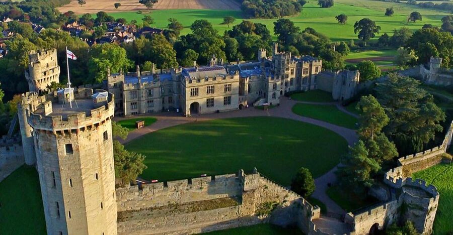 From London: Warwick, Oxford, Stratford & Cotswolds Day Tour - Why the guide matters so much