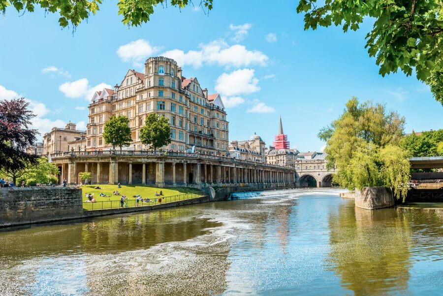 From London: Windsor Castle, Bath, and Stonehenge Day Trip - Who should book this day trip?