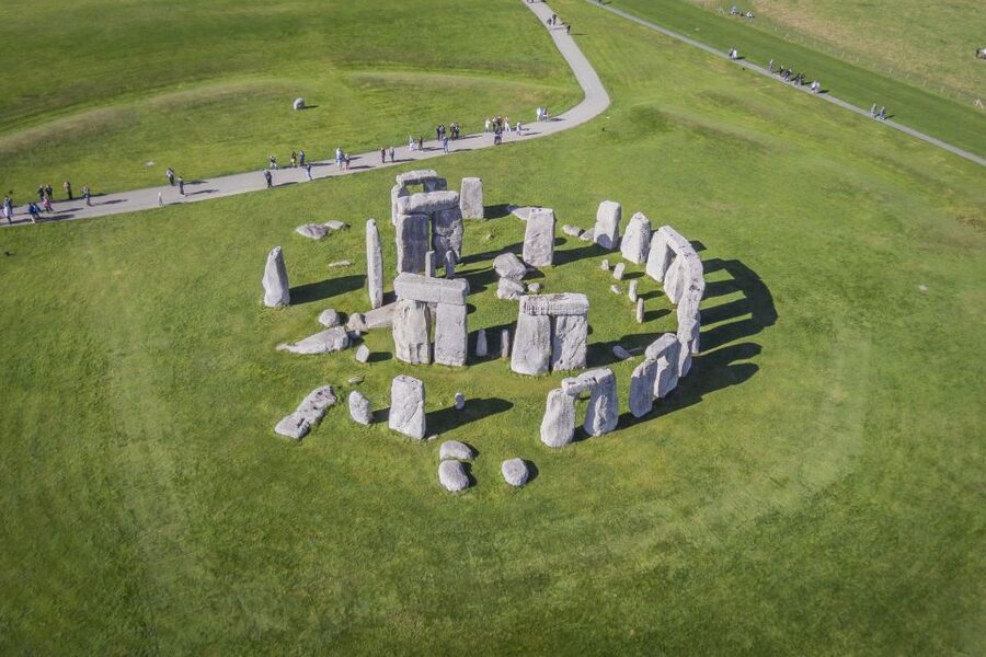 From London: Windsor, Oxford & Stonehenge Full-Day Trip - The coach ride: useful time, not wasted time