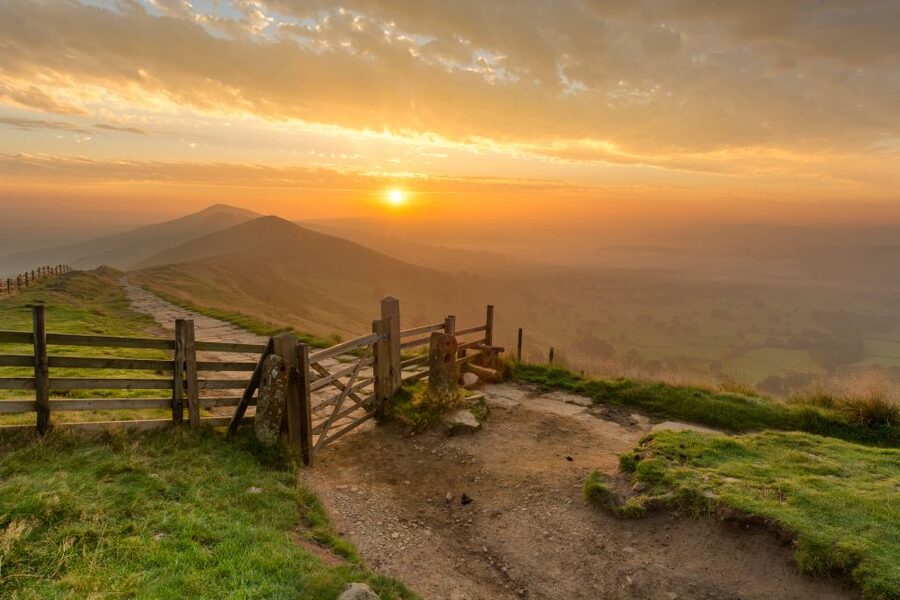 From Manchester: Derbyshire and Peak District Day Trip - Eyam and the human story behind the scenery