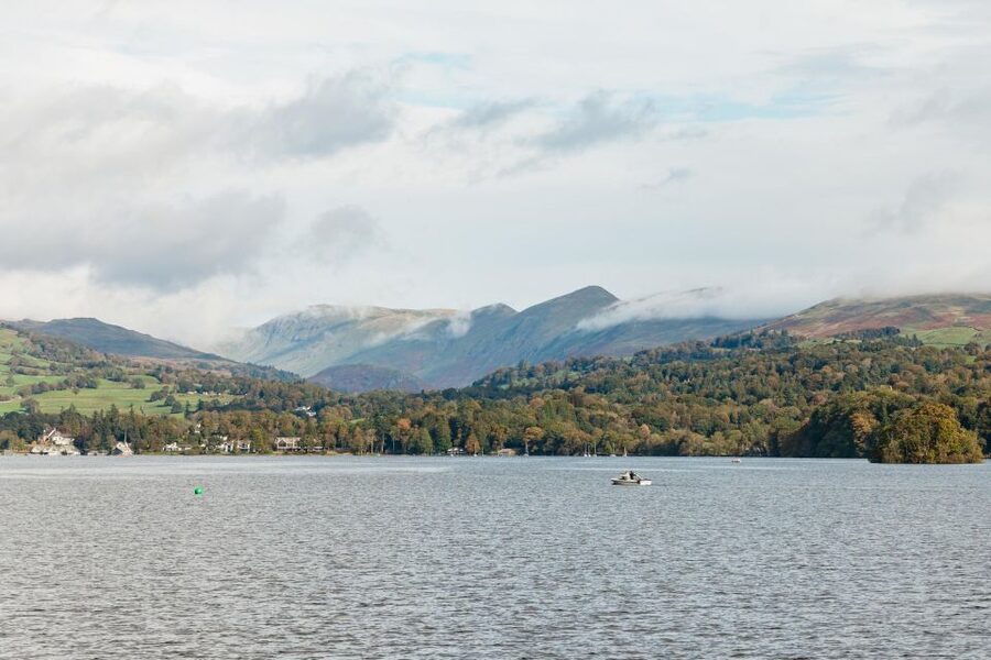From Manchester: Lake District Bus Tour & Windermere Cruise - Who gets the best value from this tour?