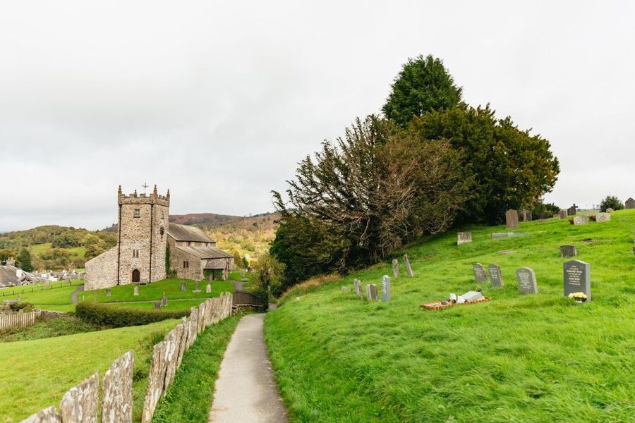From Manchester: Lake District Bus Tour & Windermere Cruise - Timing, weather, and what to pack