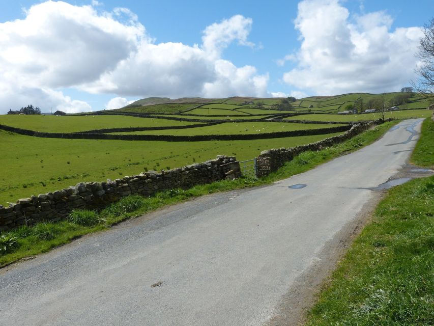 From York: Full-Day Yorkshire Dales Tour - Hawes, cheese, museums, and free time