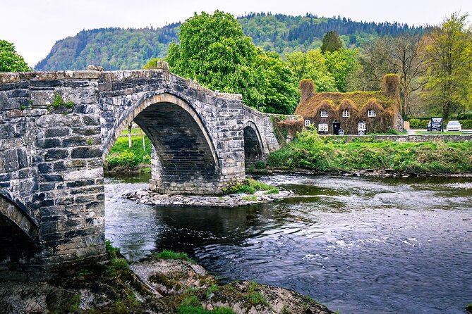 Full-day Best of Snowdonia Day Tour - Lunch with zip wires and quarry views