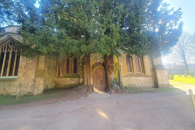Full Day Cotswolds Tour & Shakespeare's Stratford From London - London to Shakespeare country by mini-coach