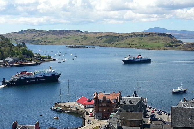 Full-Day Oban Castles and Glencoe Guided Tour from Glasgow - Kilchurn Castle is a photograph, not a visit
