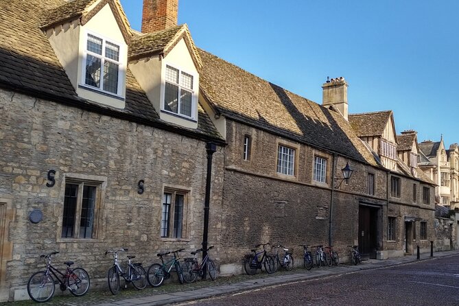 Fun, Flexible Treasure Hunt Around Oxford with Cryptic Clues & Hidden Gems - Finishing at Carfax Tower