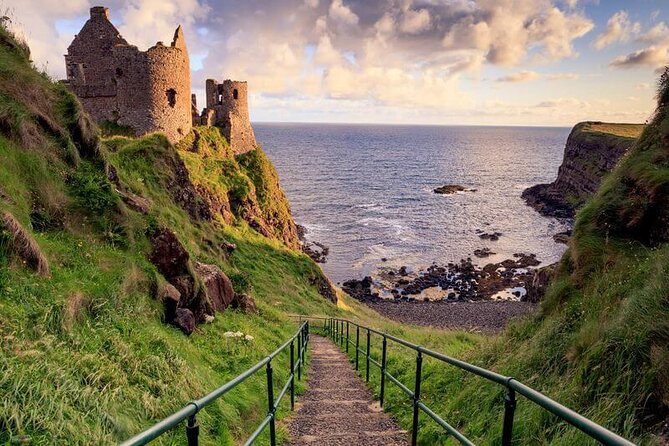Game of Thrones Locations Tour including Westeros & Giant's Causeway - The guide can make or break the Game of Thrones angle