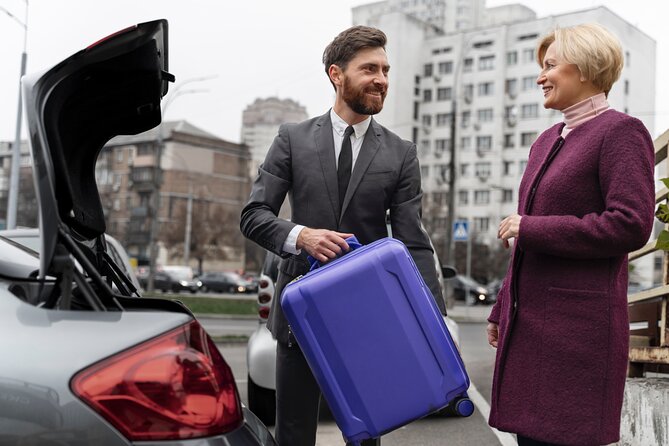 Gatwick Airport Taxi - Private Transfer to/from London - From Gatwick arrivals hall to your London address