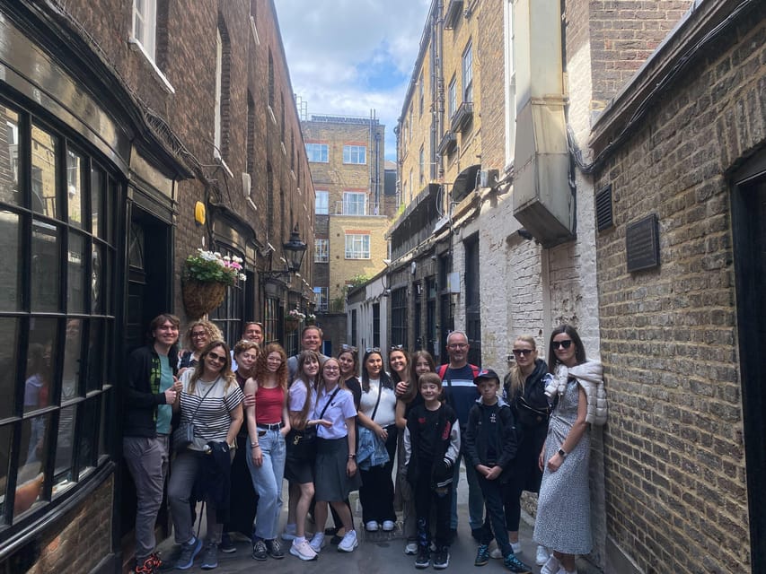 German London : The Ultimate Walking tour - Dark alleyways add a touch of London mystery