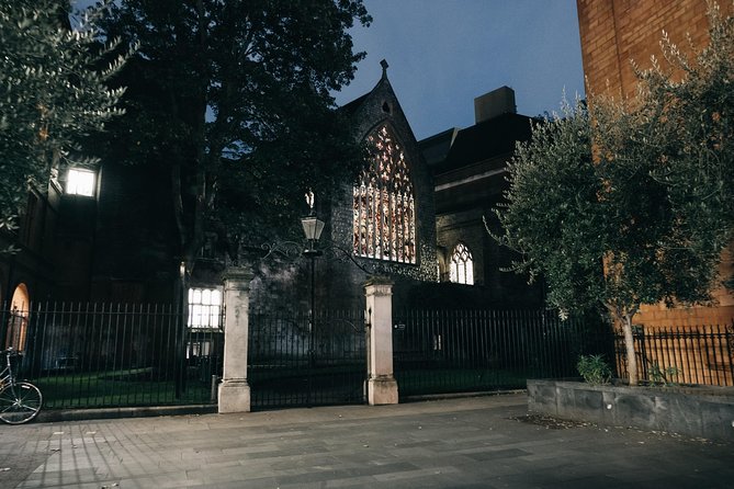 Ghost, Ghouls and Gallows Tour : Guided Tour with Boat Ride - St. James’s Palace and royal horror stories