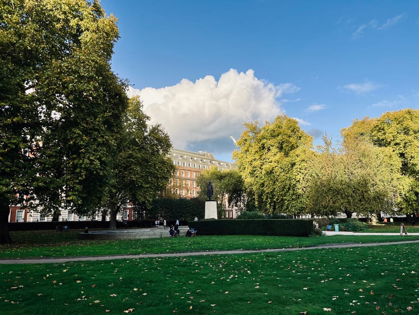 Ghosts and Legends of Mayfair Walking Tour - London - The Royal Academy and screaming nuns behind closed doors