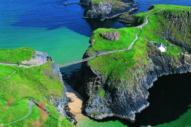 Giant's Causeway Tour including Game of Thrones Sites from Belfast - The Dark Hedges and the Game of Thrones promise