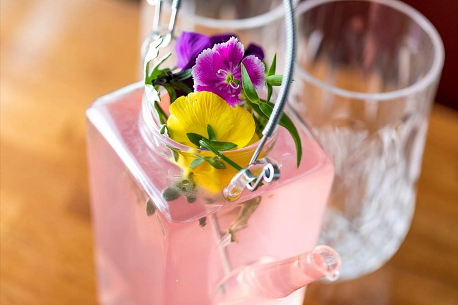 Glasgow Gin Tea Experience - The Glasgow sights from the upper deck
