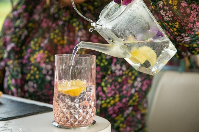 Glasgow Gin Tea Experience - What arrives on the afternoon tea stand