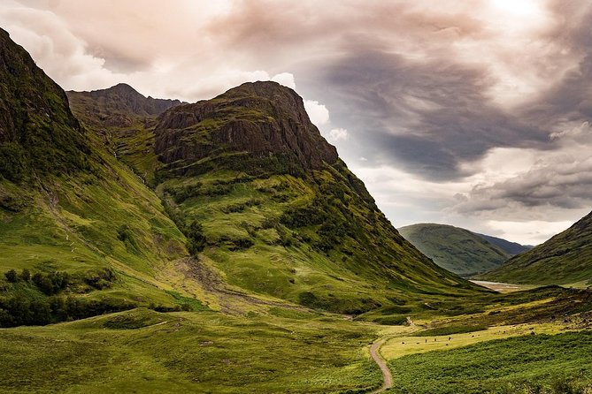 Glasgow: Loch Ness, Glencoe, and the Highlands Day Tour - Passing Ben Nevis on the road north