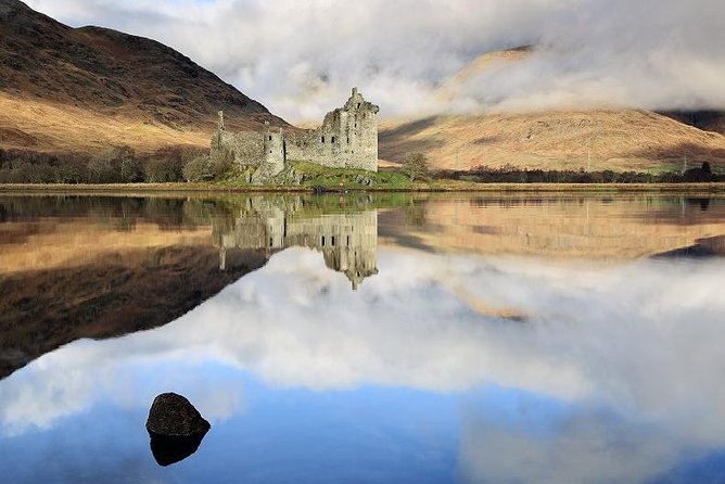 Glasgow: Oban, Glencoe & West Highland Castles - Kilchurn Castle from the road
