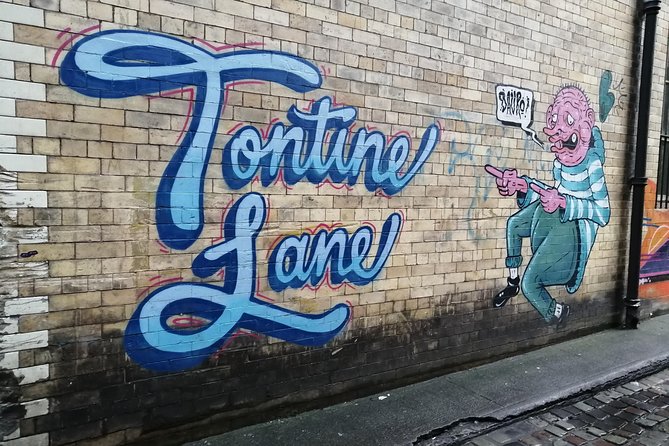 Glasgow Street Art Daily Walking Tour: 2pm - Falling Mural and the Scottish Banksy nickname