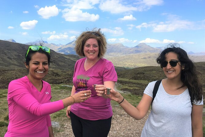 Glencoe, Scenic Walk & Highlands Guided Tour starting Glasgow - Luss: a short look at village life