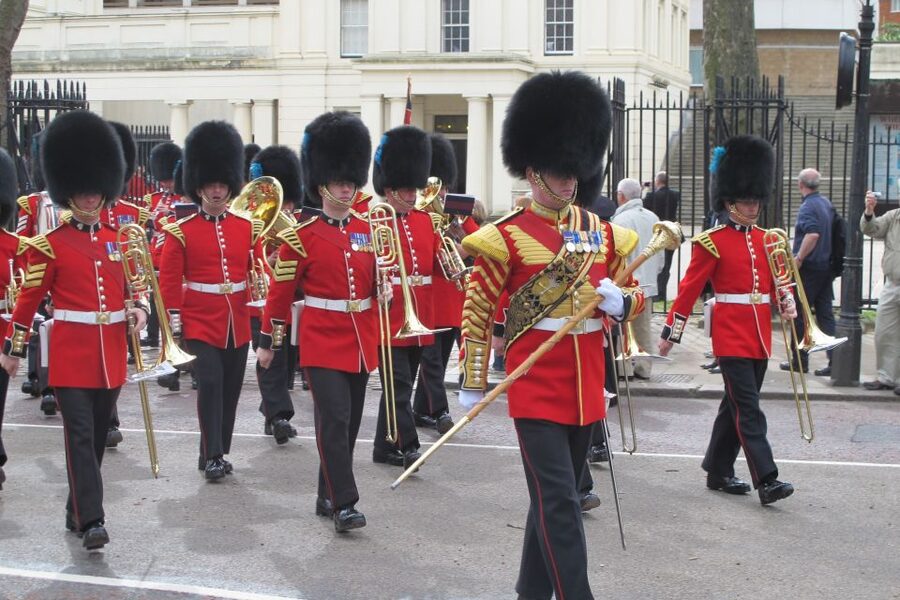 Grand London Half-Day Bicycle Tour - Along the Thames to Big Ben and Westminster