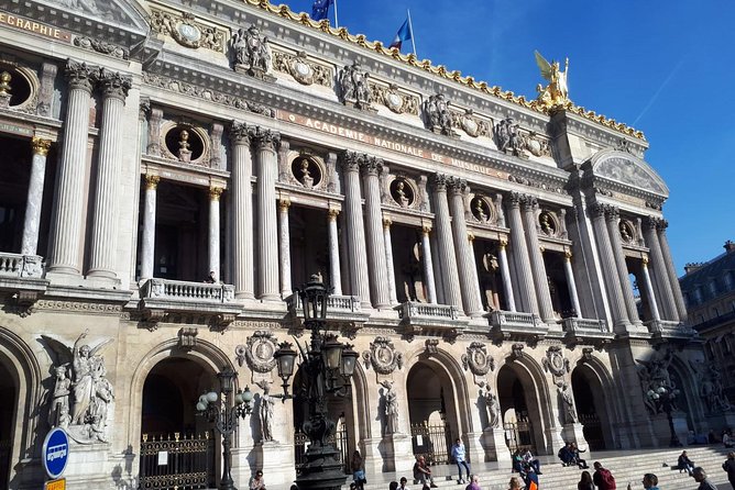 Guided Paris Day Trip from London by Train with Seine Cruise - Reaching the Eiffel Tower area
