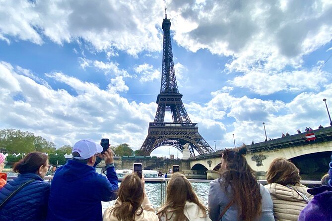 Guided Paris Day Trip from London by Train with Seine Cruise - The Eurostar ride to Paris