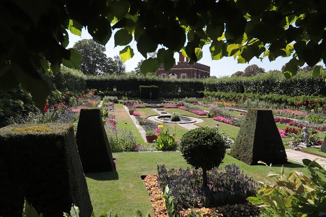 Hampton Court Guided Tour. Full day Access & High Tea - Afternoon tea across the road by the river