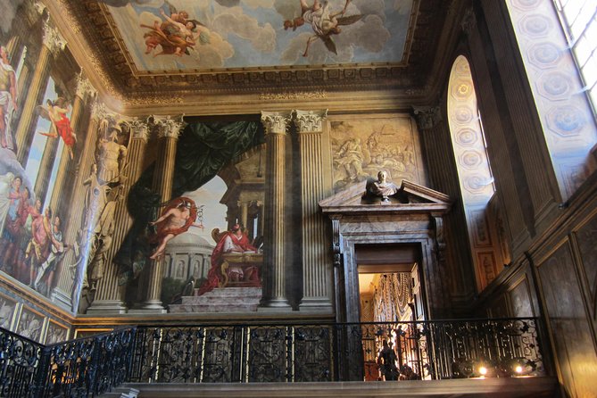 Hampton Court Palace 3hr tour: Henry VIII's & William III's intriguing Palaces - Georgian rooms and three centuries of royal change