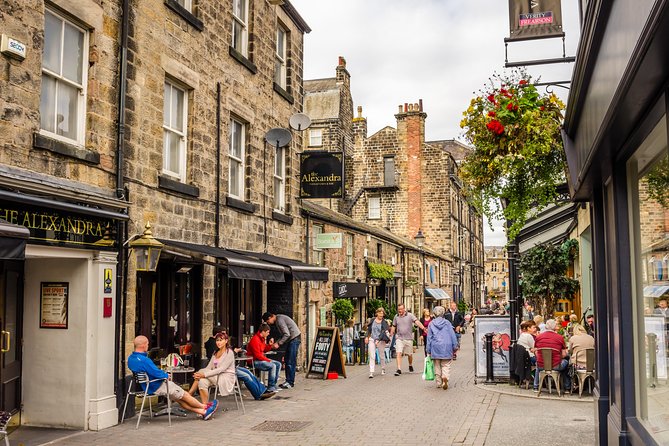 Harrogate Walking Food Tour - Group size, pace, and the social side