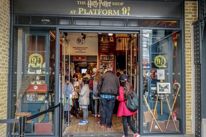 Harry Potter London Sights and Film Locations - Private Tour - Westminster links movie scenes with famous London views